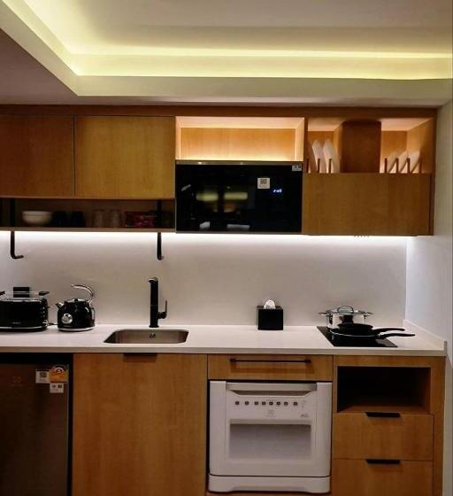 سوییت لوکس, The Sacha Apart Hotel Thonglor