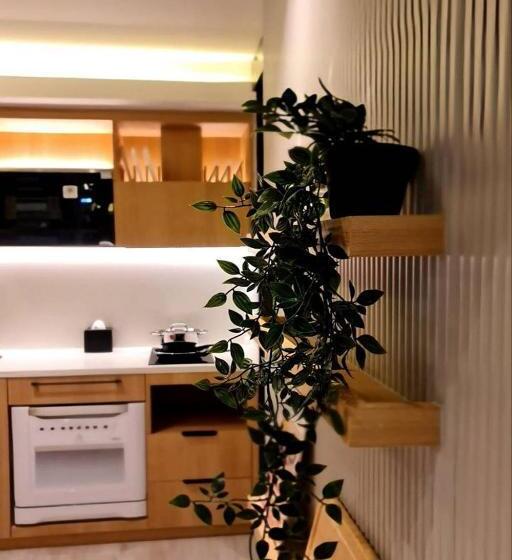 سوییت لوکس, The Sacha Apart Hotel Thonglor