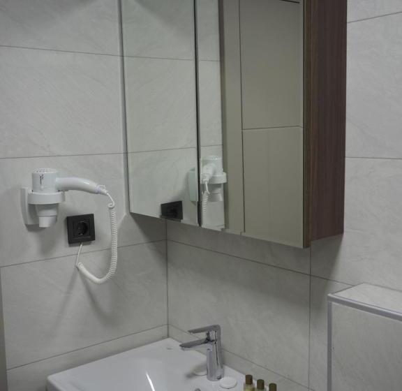 اتاق استاندارد با بالکن, Zeni̇a Otel