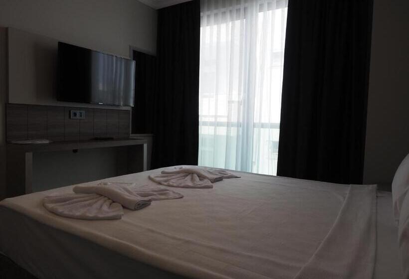 اتاق استاندارد با بالکن, Zeni̇a Otel