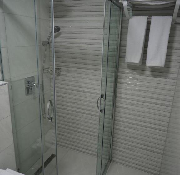 اتاق استاندارد با بالکن, Zeni̇a Otel