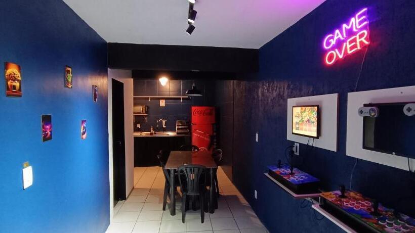 تختخواب در اتاق مشترک, Conexão Mar Hostel