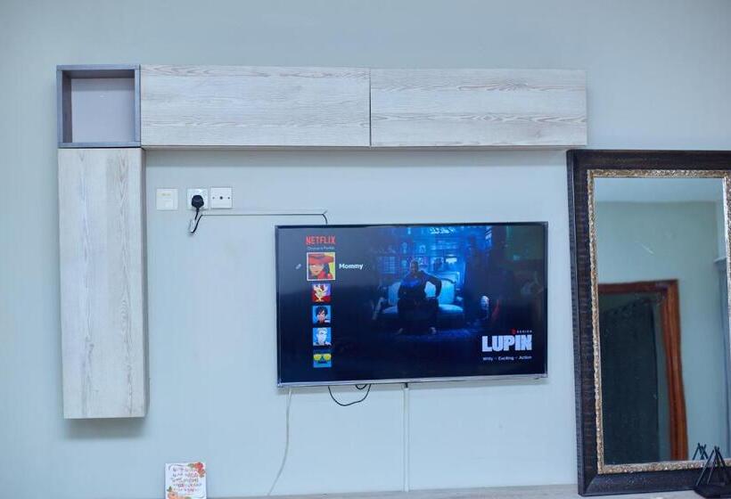 آپارتمان 3 خوابه, Adrich Properties Cantonment