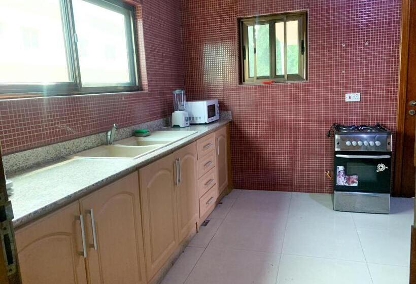 آپارتمان 3 خوابه, Adrich Properties Cantonment