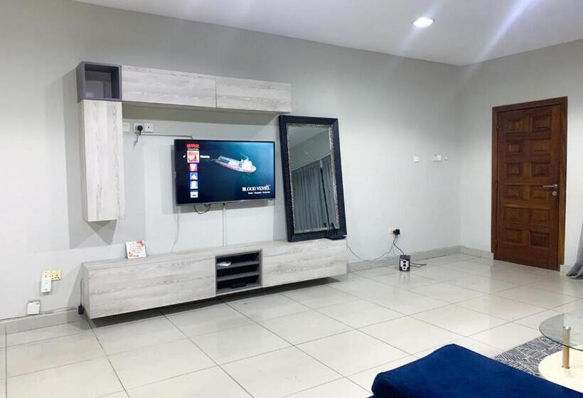 آپارتمان 3 خوابه, Adrich Properties Cantonment