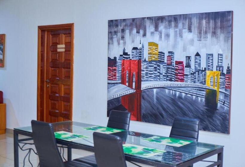 آپارتمان 3 خوابه, Adrich Properties Cantonment