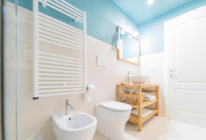 اتاق لوکس با چشم‌انداز دریا, Villa Chicchi   Sestri Levante