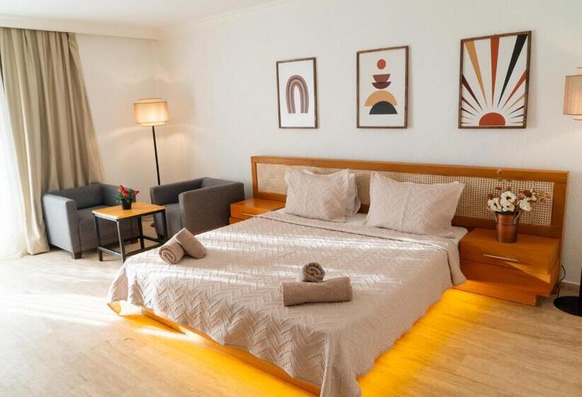 اتاق استاندارد با چشم‌انداز باغ, Regulus Beach Resort