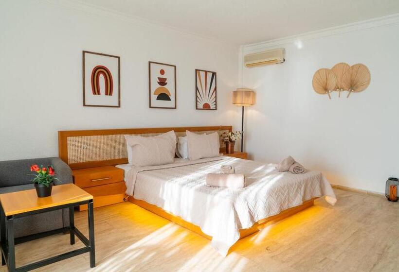 اتاق خانوادگی, Regulus Beach Resort