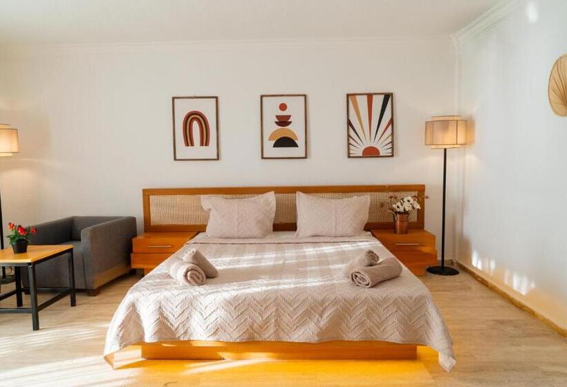 اتاق استاندارد با چشم‌انداز دریا, Regulus Beach Resort