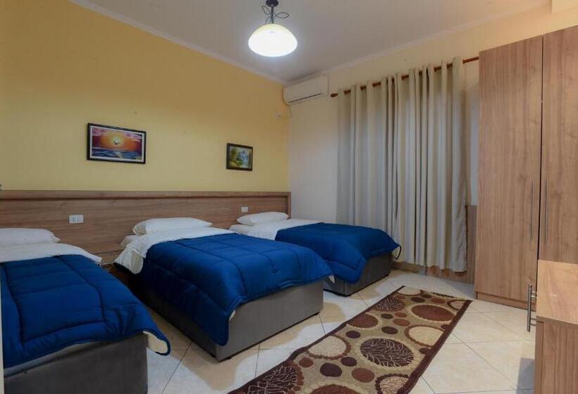 اتاق استاندارد سه نفره, Restorant Halal Il Tramonto