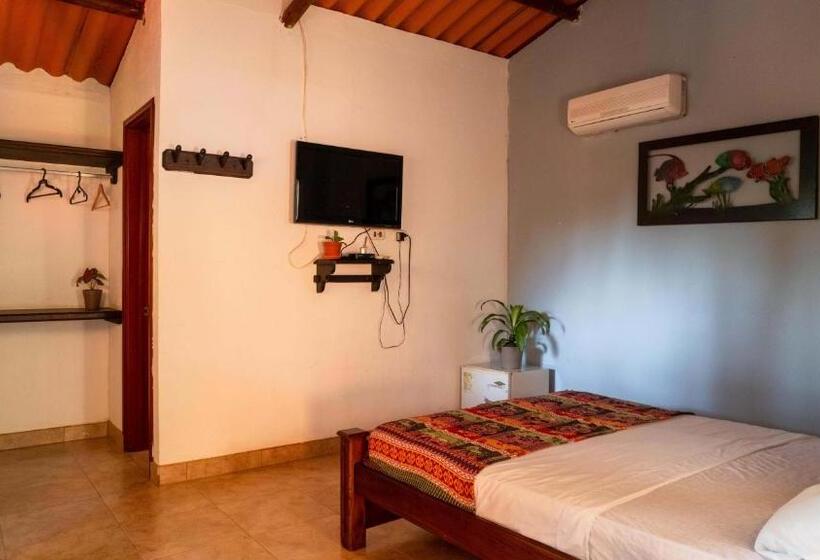 اتاق استاندارد, Y Restaurante La Cachamera