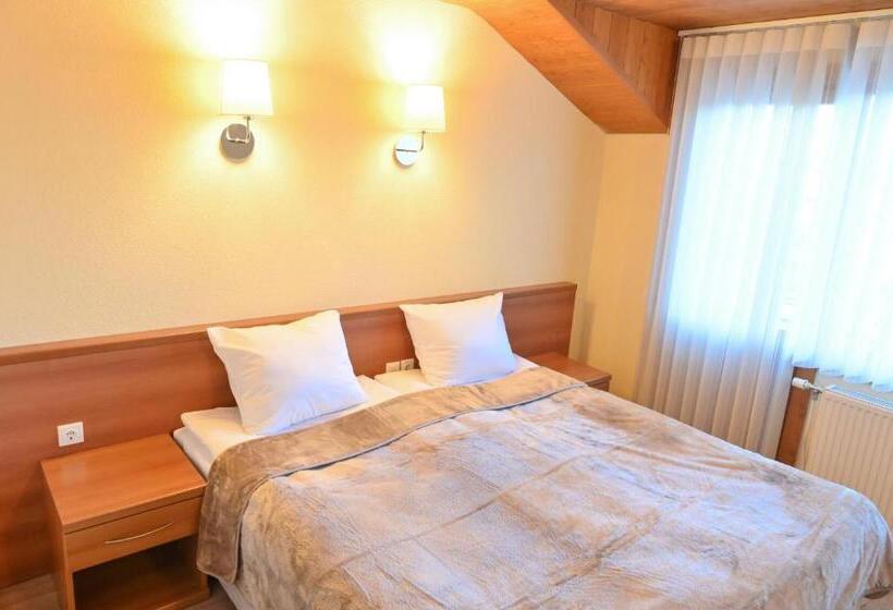 اتاق استاندارد با بالکن, къща за гости гранит