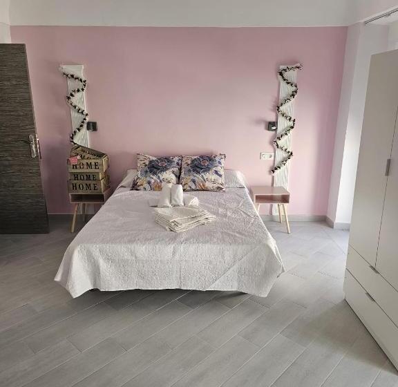 اتاق لوکس با بالکن, Pompeya Merida Suite