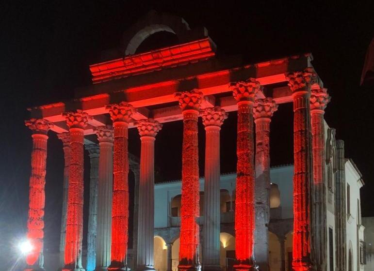 اتاق لوکس با بالکن, Pompeya Merida Suite