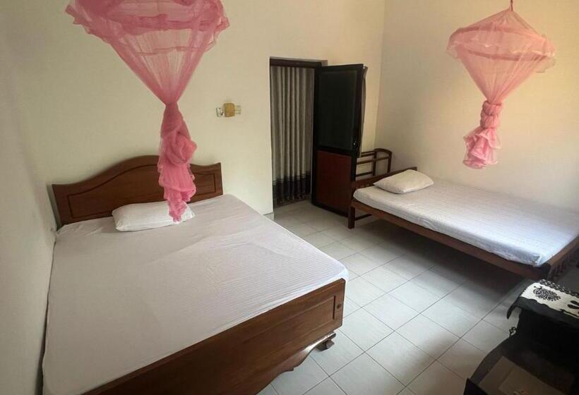 共用房间的床, Feel Like Home Anuradhapura