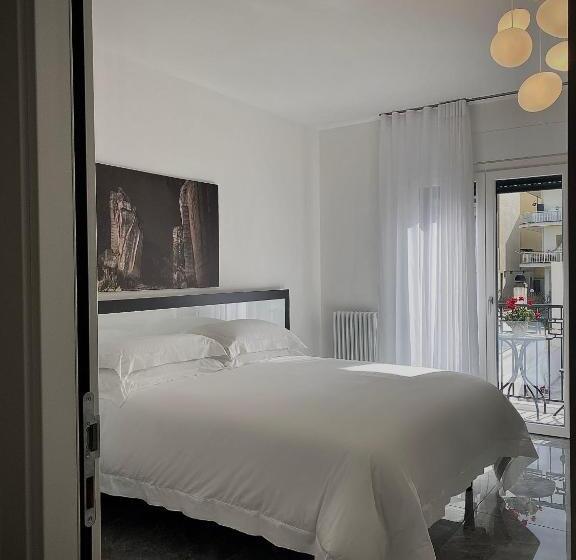 اتاق استاندارد با بالکن, Letagghjate   Exclusive Rooms And Suites