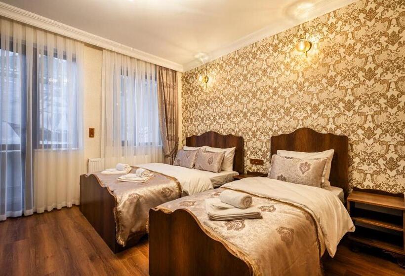 اتاق استاندارد سه تخته با بالکن, Harbor House