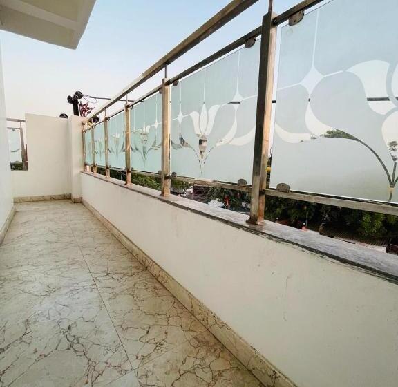 اتاق لوکس, Sangam View