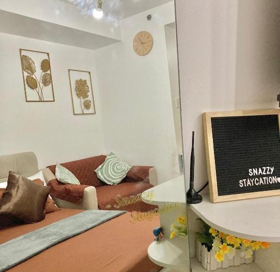 استودیو استاندارد با بالکن, The Residences At Commonwealth Quezon City By Snazzy Staycation