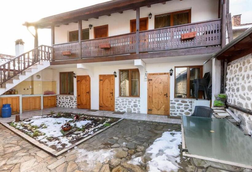 اتاق خانوادگی, Chalet Garibaldi   Total Chalets   Fully Catered