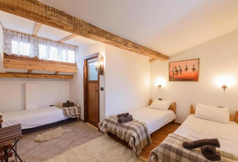 کلبه ییلاقی, Chalet Garibaldi   Total Chalets   Fully Catered