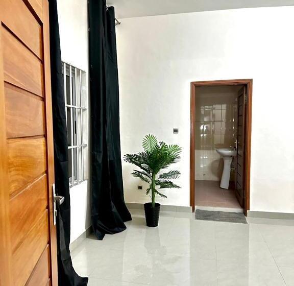 اتاق استاندارد, Your Private Room In Cotonou Guesthouse