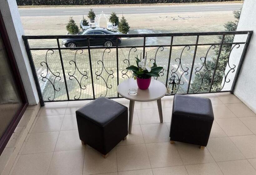 اتاق استاندارد با تخت بزرگ, Pensiunea Mira