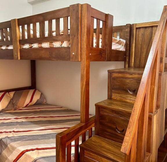 2 Bedroom Family Apartment with Views, The Atherton