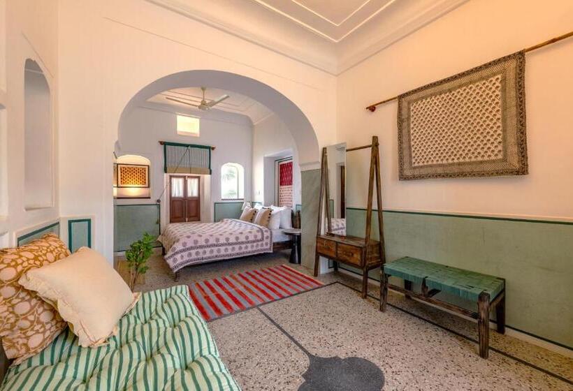 اتاق سوپریور با تخت بزرگ, Sum Jaipur