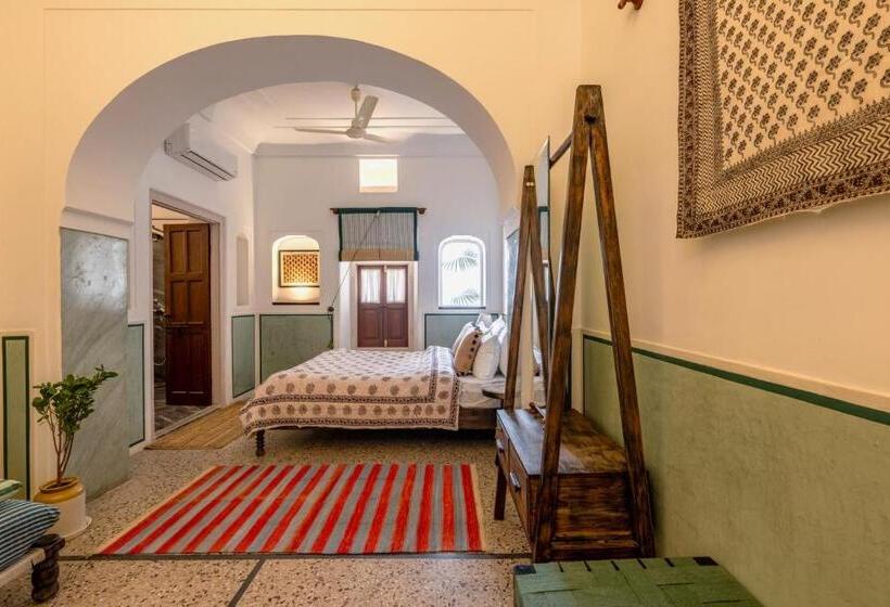 اتاق سوپریور با تخت بزرگ, Sum Jaipur