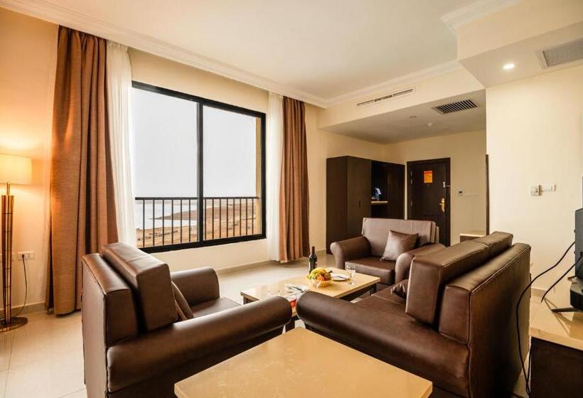 Deluxe Suite Sea View, East
