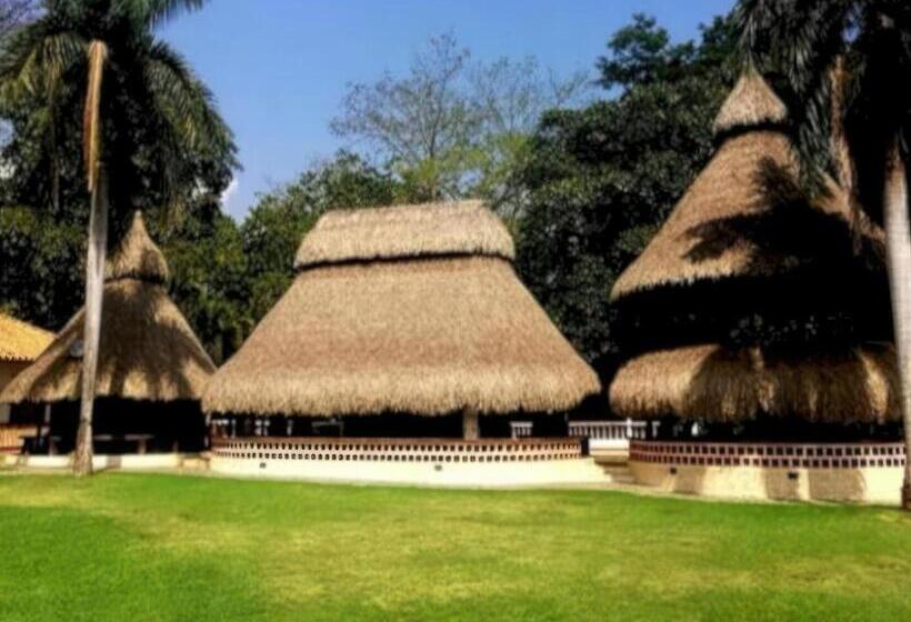 اتاق ساده سه‌ نفره, Hacienda Con Piscina Privada/aire Acondicionado/jacuzzi