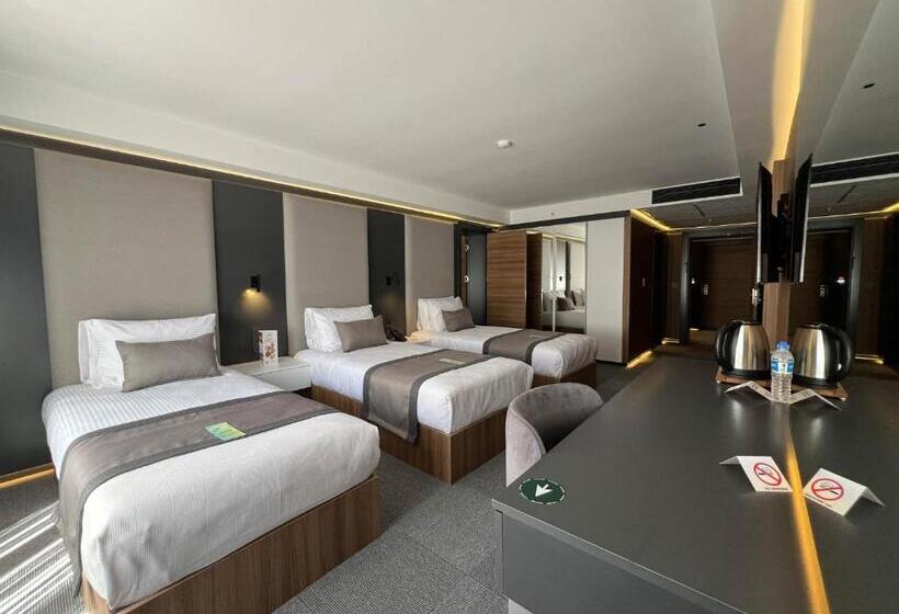 اتاق پریمیوم چهارنفره, Sera Lake Center