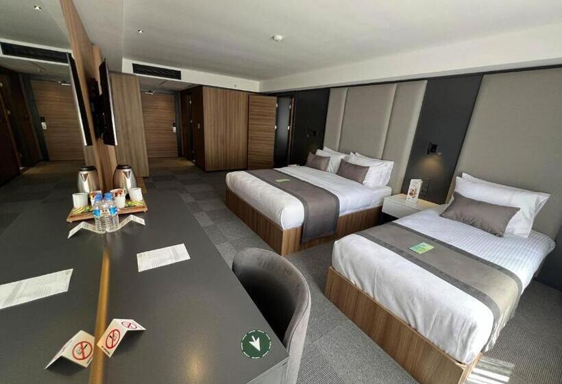 اتاق پریمیوم چهارنفره, Sera Lake Center