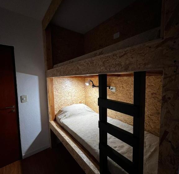تختخواب در اتاق مشترک, Travesia Sur Hostel