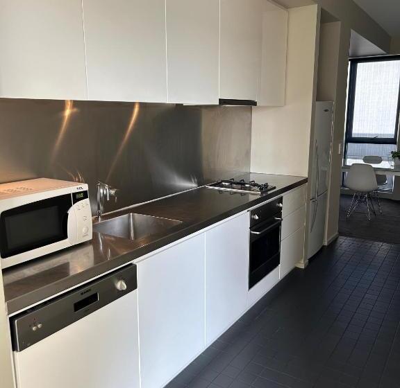 آپارتمان 1 خوابه, Adele Apartment Hotel East Melbourne