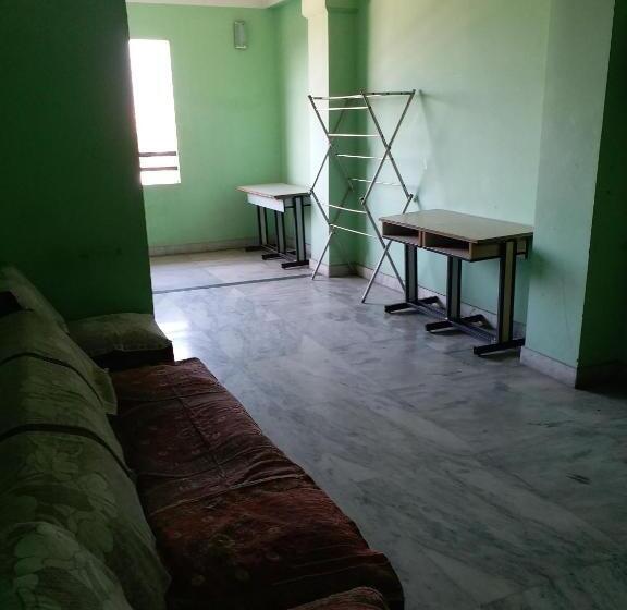 تختخواب در اتاق مشترک, Kalita Boarding Home