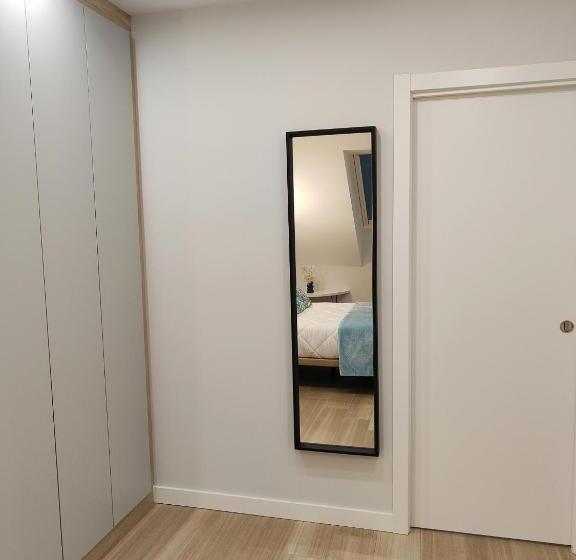 1 Bedroom Penthouse Apartment, Apartamentos Centro Oviedo Caveda