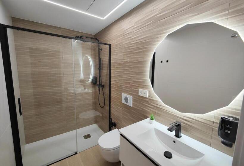 استودیوی لوکس, Apartamentos Centro Oviedo Caveda