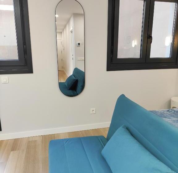 استودیوی استاندارد, Apartamentos Centro Oviedo Caveda