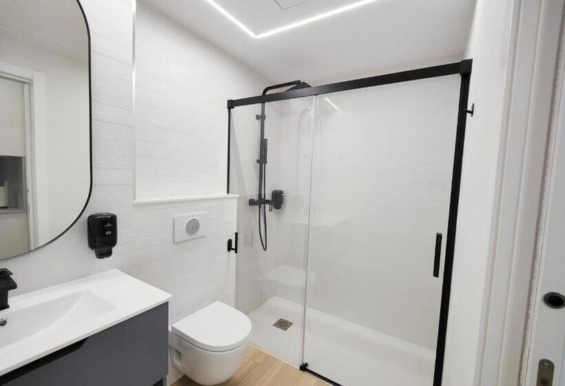 استودیوی استاندارد, Apartamentos Centro Oviedo Caveda