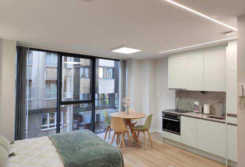 استودیوی لوکس, Apartamentos Centro Oviedo Caveda