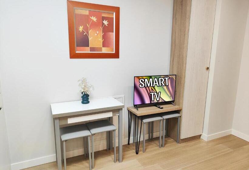 استودیوی استاندارد, Apartamentos Centro Oviedo Caveda