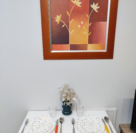 استودیوی استاندارد, Apartamentos Centro Oviedo Caveda