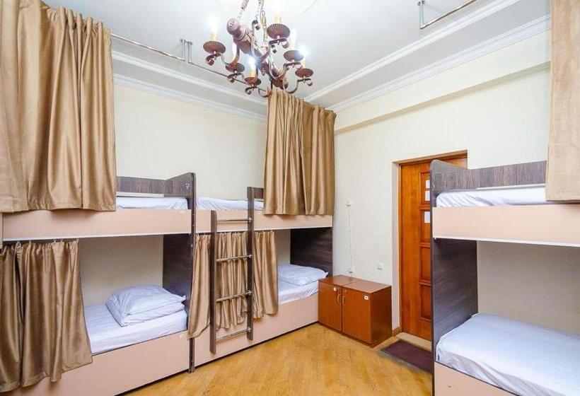 تختخواب در اتاق مشترک, Areva Hostel & Apartment