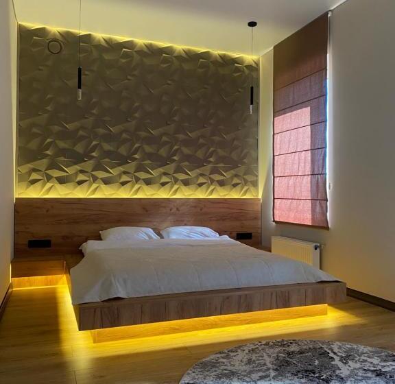 اتاق لوکس, Discovery Garden Apartments