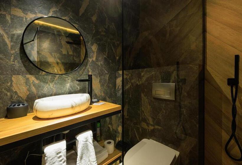 اتاق استاندارد, Discovery Garden Apartments
