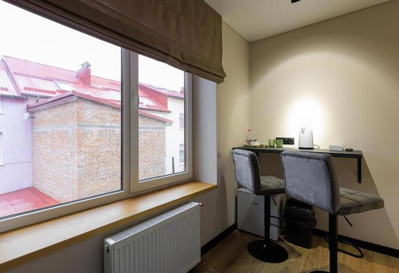 اتاق استاندارد, Discovery Garden Apartments
