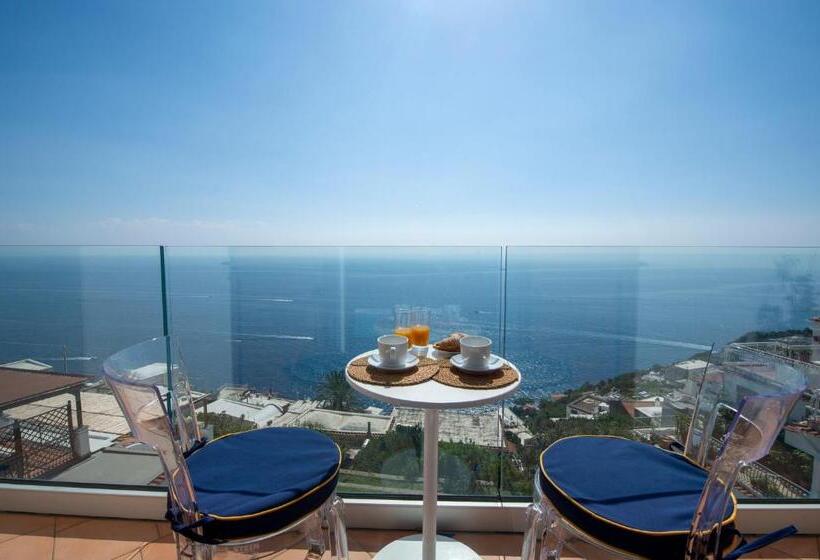 اتاق لوکس با بالکن و چشم‌انداز دریا, Holidays Dream Praiano